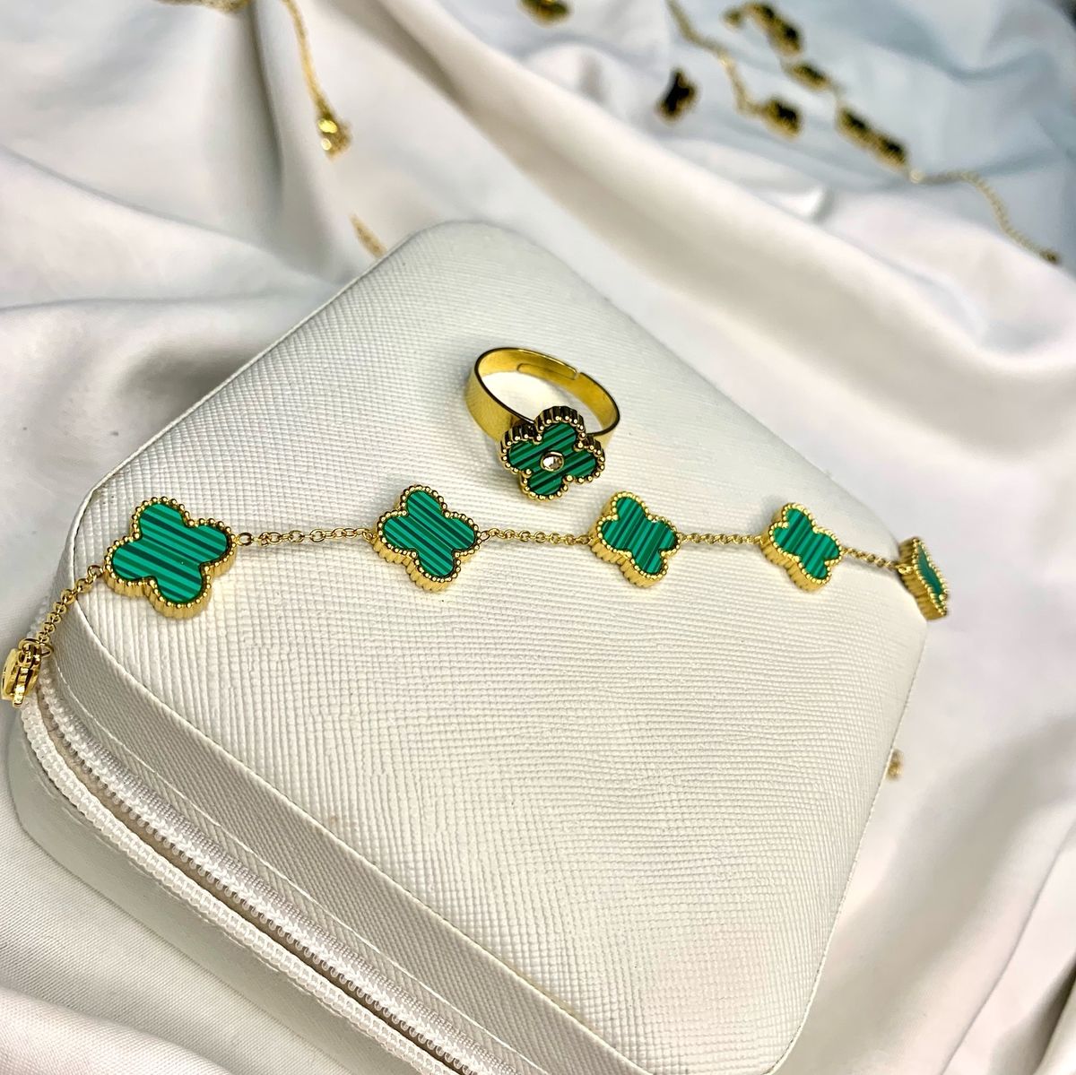 Bracelet 5 Motifs VC